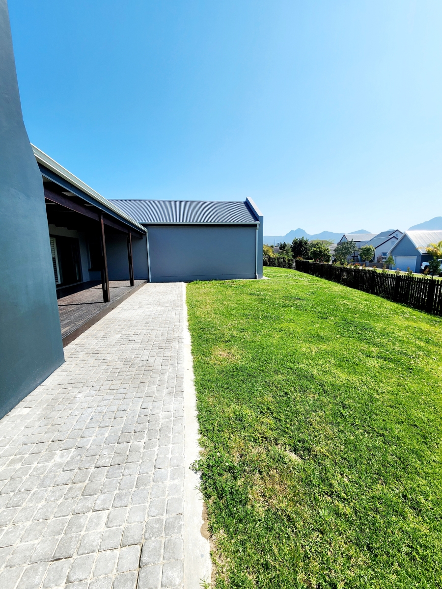 3 Bedroom Property for Sale in Kraaibosch Country Estate Western Cape